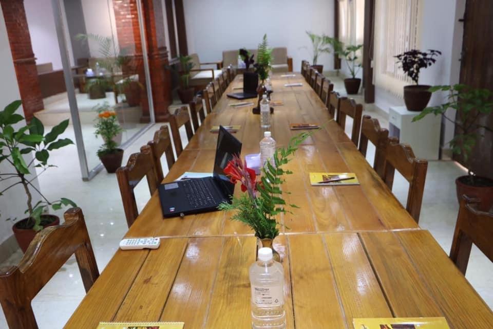 Heritage Home Dhulikhel Bagian luar foto